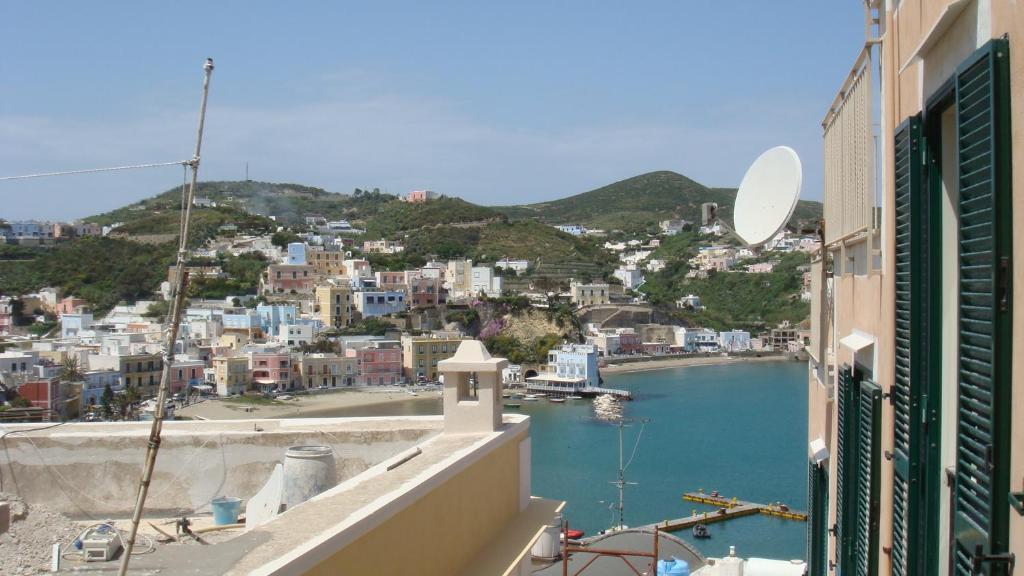 Hotel Del Capitano Ponza Zimmer foto